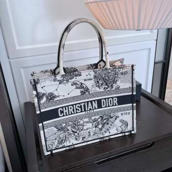 Dior Book Tote 006 36.5cm