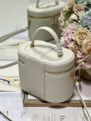 Dior Travel Vanity Case Bag In White 24x14x18cm - 4