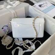 Chanel flap bag with gold buckle in white 20cm - 2