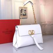 Valentino Garavani Vring In White With Gold Buckle 30x22x12cm - 3