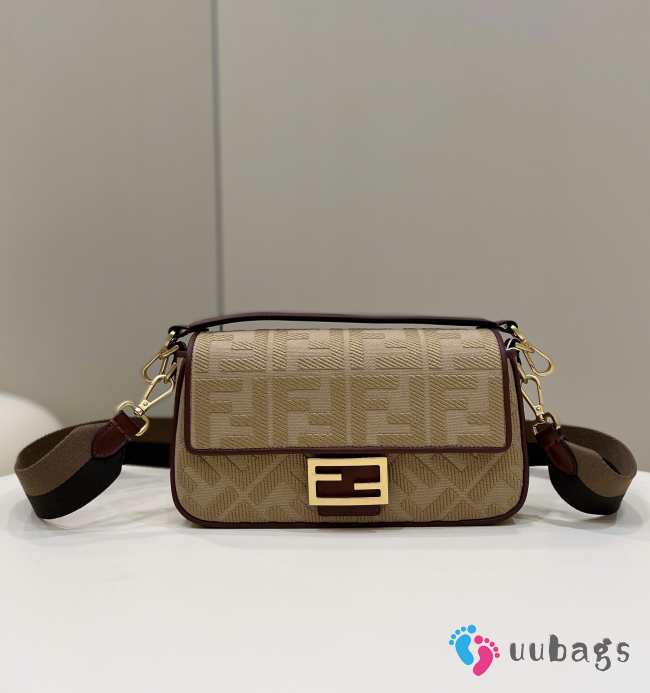 Fendi Baguette Caramel 0159A 27×6×14cm - 1