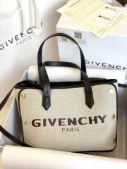 Givenchy tote bag in black 21x32x14cm - 1