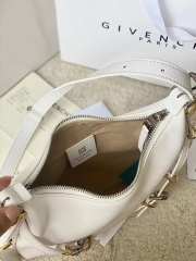 Givenchy small bag in white 24x18x3.5cm - 4