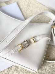 Givenchy small bag in white 24x18x3.5cm - 2