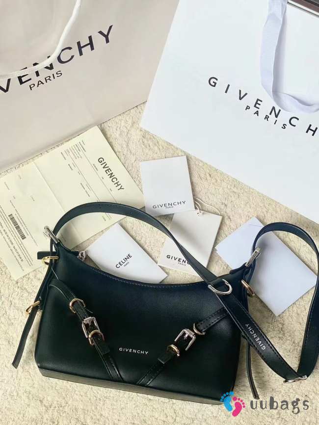 Givenchy small bag in black 24x18x3.5cm - 1