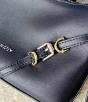 Givenchy small bag in black 24x18x3.5cm - 3