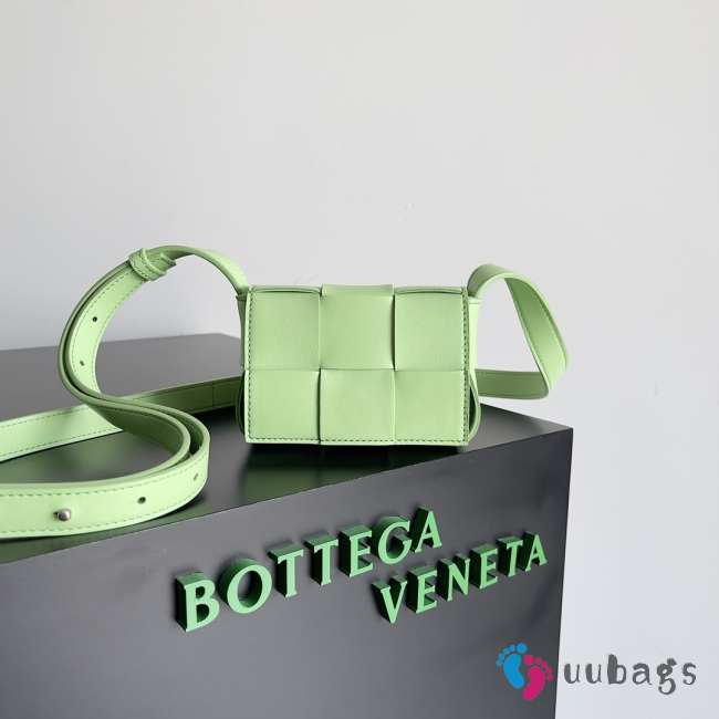 Bottega Veneta Mini Cassette Bag In Light Green 12x8x4cm - 1