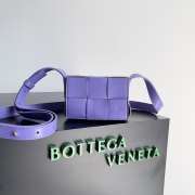 Bottega Veneta Mini Cassette Bag In Purple 12x8x4cm - 1