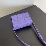 Bottega Veneta Mini Cassette Bag In Purple 12x8x4cm - 5