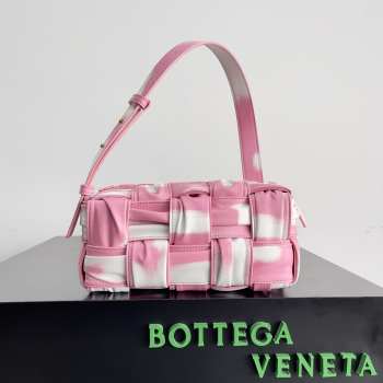 Bottega Veneta Brick Cassette Bag In Pink 25x12x12cm