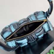 Bottega Veneta Brick Cassette Bag In Blue & Black 25x12x12cm - 4