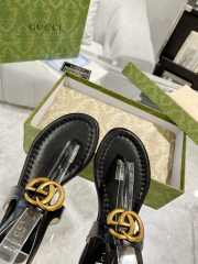 Gucci slipper in black - 2