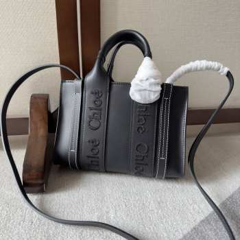 Chloe Woody full leather mini bag in black 20x14x6cm