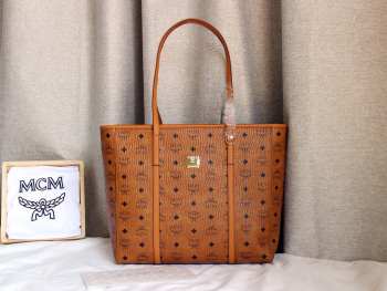 MCM Reversible Liz Shopper Cognac Bag In Brown 36x31x14cm