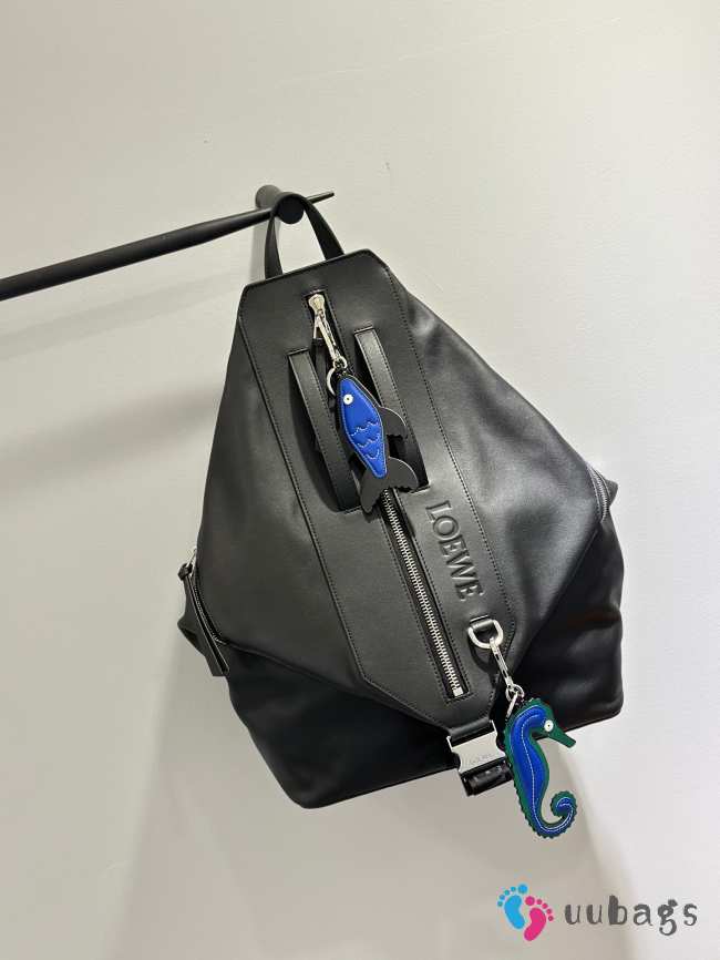 Loewe Debossed leather backpack in black 40x20x50cm - 1