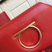 Ferragamo Gancini bag in red 21x14x5cm - 6