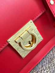 Ferragamo Gancini bag in red 24.5x7x15.5cm - 2