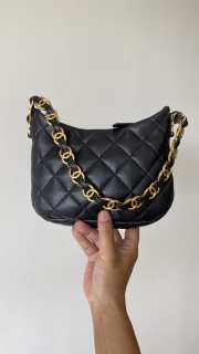 Chanel 22K Hobo With Gold Buckle In Black 17.5x24x6cm - 5