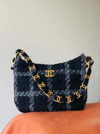 Chanel 22K Hobo Tweet With Gold Buckle 17.5x24x6cm