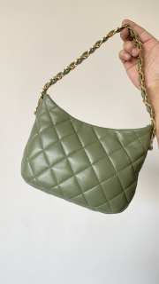 Chanel 22K Hobo With Gold Buckle In Green 17.5x24x6cm - 3