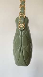 Chanel 22K Hobo With Gold Buckle In Green 17.5x24x6cm - 2