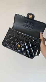 Chanel handle with gold hardware in black 25x21.5x7cm - 5