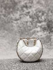 Chanel Luca Crossbody bag in white - 5