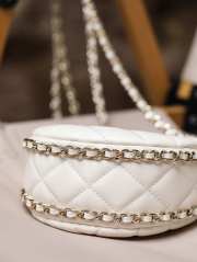 Chanel Luca Crossbody bag in white - 2