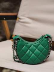 Chanel Luca Crossbody bag in green - 4