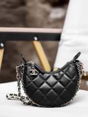 Chanel Luca Crossbody bag in black - 1