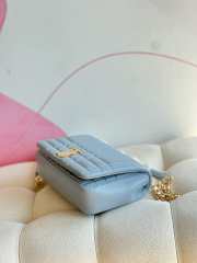 Burberry small lola crossbody bag in blue 23x6x13cm - 4