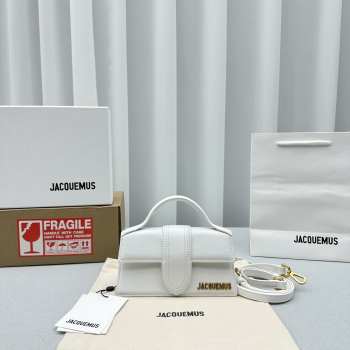 Jacquemus bamnino in white 24x13x7cm