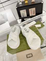 Gucci slippers in white S001 - 5