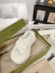 Gucci slippers in white S001 - 2