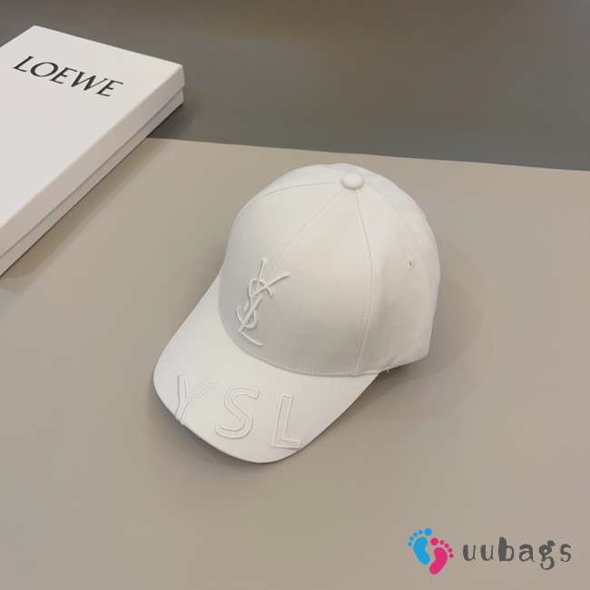 YSL Hat In White H001 - 1