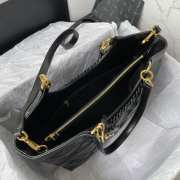 Chanel tote bag in black with gold hardware 38x23x11cm - 5