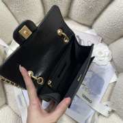 Chanel small shoulder bag in black 14x19x6cm - 5