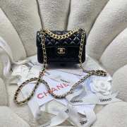 Chanel small shoulder bag in black 14x19x6cm - 4