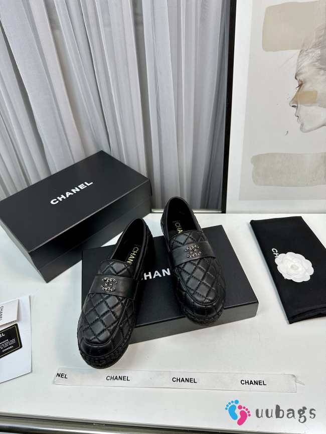 Chanel slip on in black EU 35-45 - 1