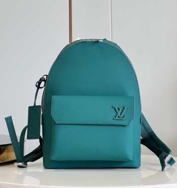 Louis Vuitton Aerogram In Blue 30x43x14cm