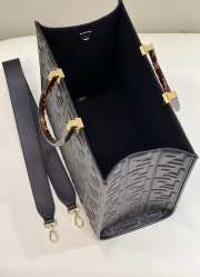 Fendi tote bag in black 37x13.5x32cm - 5