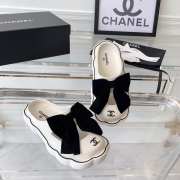 Chanel slippers in white with black bow tie  - 4