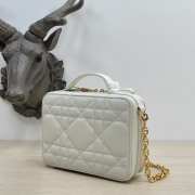 Dior caro in white with gold buckle 18×5×13cm - 4