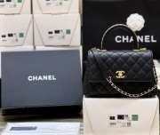 Chanel Coco handle in black with gold buckle 23cm - 1