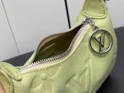 Louis Vuitton M82391 mini moon handbag in green 20.5x11x5 cm - 3