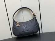 Louis Vuitton M82391 mini moon handbag in black 20.5x11x5 cm - 1