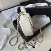 Chanel 23A flap bag in white with gold buckle 19×11×3.5cm - 3