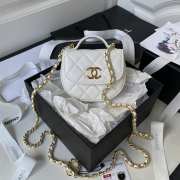 Chanel 23A flap bag in white with gold buckle 12cm - 1