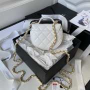 Chanel 23A flap bag in white with gold buckle 12cm - 6