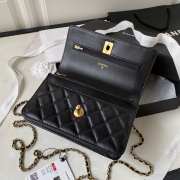 Chanel 23A logo flap bag in black with gold buckle 19cm  - 6